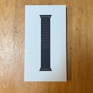 Apple Watch Ultra 3 Alpine Loop Band black titanium Size S